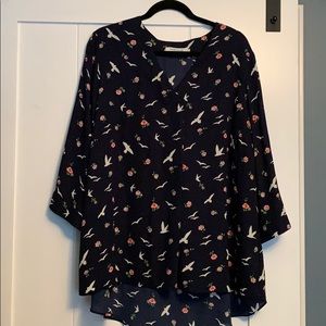 Loose fitting blouse